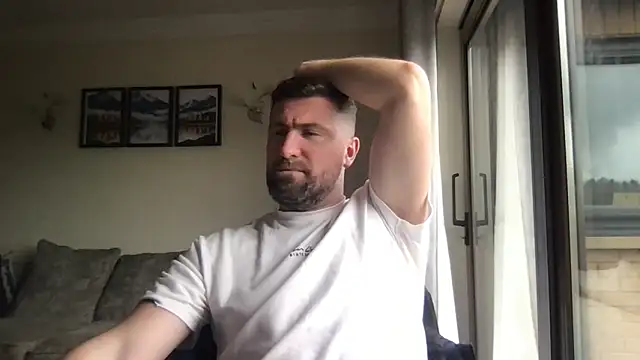MarriedManBigCock online show from April 9, 2026, 11:48 am