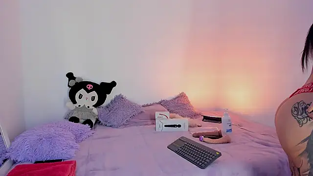 shadowcatt  online show from December 11, 2024, 9:01 pm