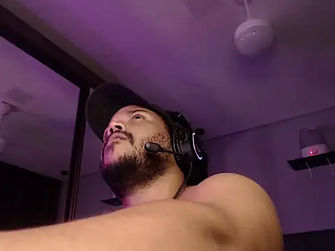 Snapshot of Ale_Mineiro chatting on March 12, 2026, 7:36 am Ale Mineiro online show from March 12, 2026, 7:36 am