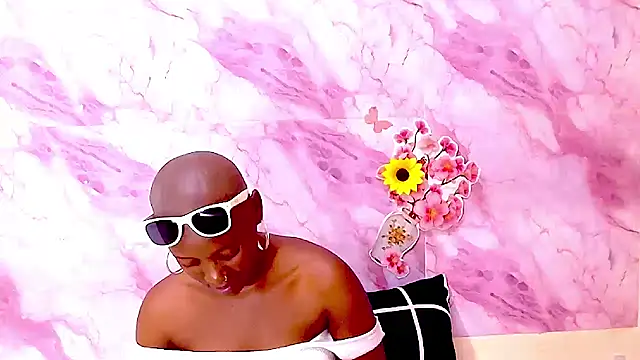 Snapshot of EbonyOlive69 chatting on February 16, 2026, 5:09 pm EbonyOlive69 online show from February 16, 2026, 5:09 pm