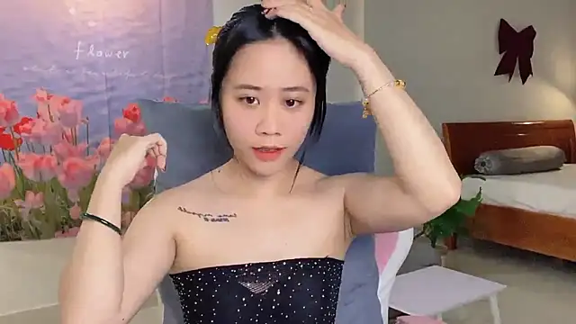 -rosiie- online show from March 12, 2025, 3:13 am