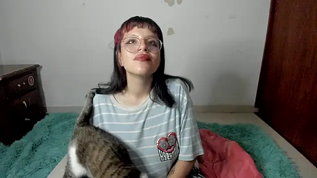 Snapshot of Lucyfx666 chatting on February 15, 2025, 6:02 am Lucyfx666 online show from February 15, 2025, 6:02 am