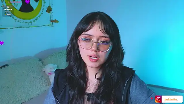 Snapshot of suzumi__ chatting on March 12, 2025, 9:23 am suzumi   online show from March 12, 2025, 9:23 am