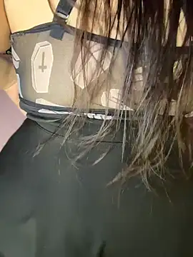 Mizztikaa online show from April 28, 2026, 6:13 pm