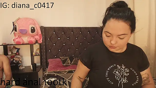 Snapshot of leoytessa_10 chatting on November 19, 2025, 1:33 pm leoytessa 10 online show from November 19, 2025, 1:33 pm