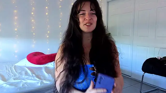 Sapphir3xoxo online show from November 21, 2025, 6:50 pm