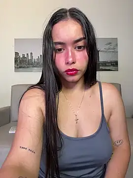 SophieRoyals online show from June 17, 2026, 1:34 pm