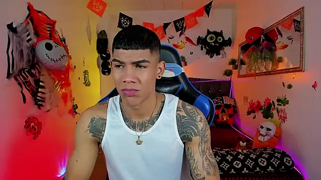 Damian latinxxx online show from October 30, 2025, 3:08 am