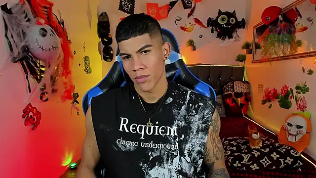 Damian latinxxx online show from October 31, 2025, 3:07 am