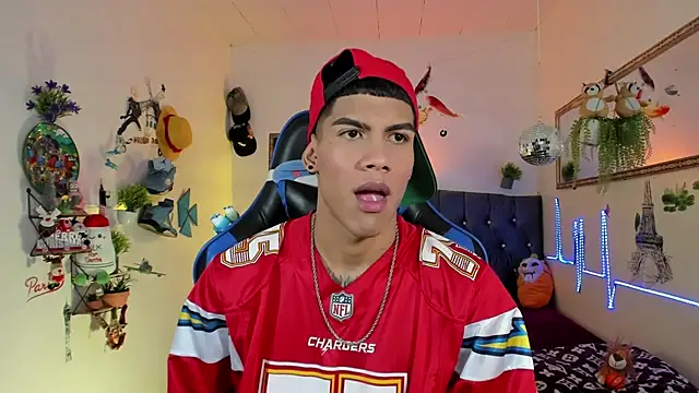 Damian latinxxx online show from November 20, 2025, 3:07 am