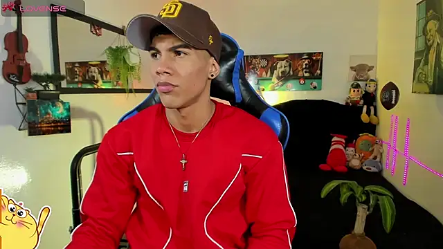 Damian latinxxx online show from April 13, 2026, 3:23 am