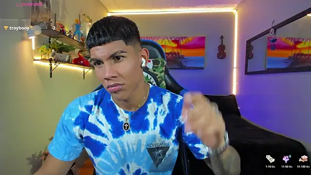 Snapshot of Damian_latinxxx chatting on July 14, 2026, 9:03 am Damian latinxxx online show from July 14, 2026, 9:03 am
