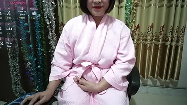 Mama-BigPussy online show from December 16, 2025, 1:49 pm