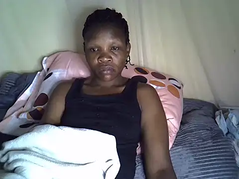 Snapshot of Sweet_serah chatting on May 1, 2026, 3:33 am Sweet serah online show from May 1, 2026, 3:33 am
