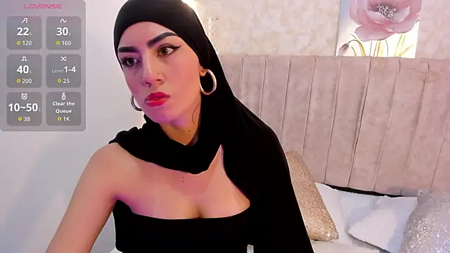 fatimarab online show from November 18, 2025, 8:46 pm