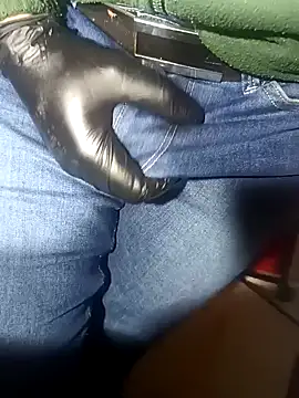 Snapshot of franko1987 chatting on January 23, 2025, 10:01 am franko1987 online show from January 23, 2025, 10:01 am