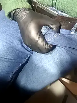 Snapshot of franko1987 chatting on January 28, 2025, 11:28 am franko1987 online show from January 28, 2025, 11:28 am