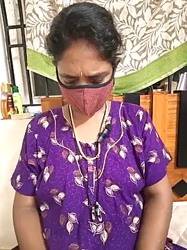 Snapshot of Tamil--Rani chatting on January 28, 2025, 3:57 pm Tamil--Rani online show from January 28, 2025, 3:57 pm