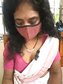 Snapshot of Tamil--Rani chatting on February 8, 2025, 12:39 pm Tamil--Rani online show from February 8, 2025, 12:39 pm