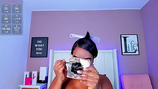 Snapshot of Britanymooree chatting on September 12, 2025, 8:09 pm Britanymooree online show from September 12, 2025, 8:09 pm