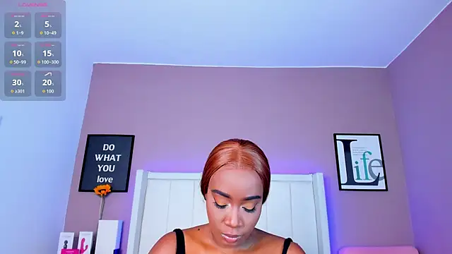 Snapshot of Britanymooree chatting on September 23, 2025, 8:23 pm Britanymooree online show from September 23, 2025, 8:23 pm