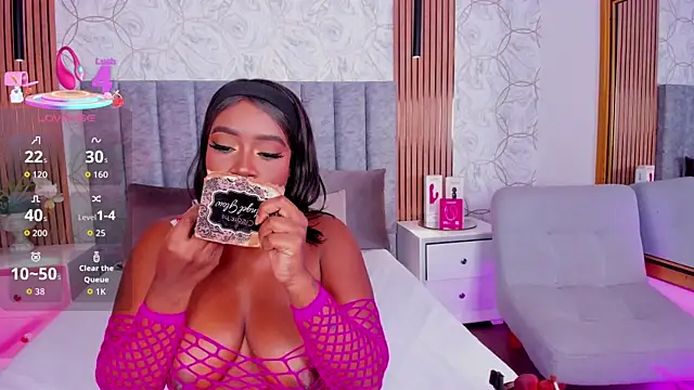 Snapshot of Britanymooree chatting on February 11, 2026, 7:41 pm Britanymooree online show from February 11, 2026, 7:41 pm