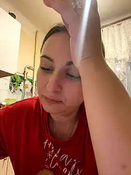 Snapshot of OlgaBuzzz chatting on December 6, 2024, 10:27 am OlgaBuzzz online show from December 6, 2024, 10:27 am