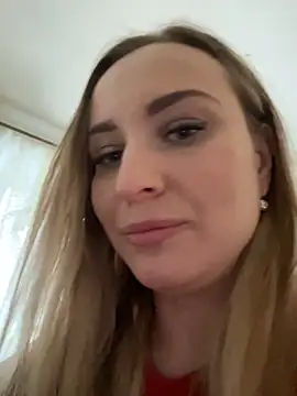 Snapshot of OlgaBuzzz chatting on December 30, 2024, 6:31 am OlgaBuzzz online show from December 30, 2024, 6:31 am