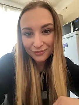 Snapshot of OlgaBuzzz chatting on February 14, 2025, 6:56 am OlgaBuzzz online show from February 14, 2025, 6:56 am