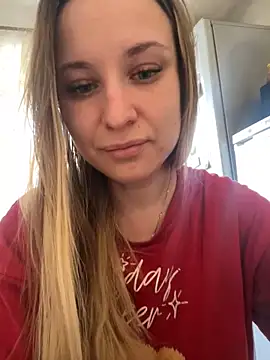 Snapshot of OlgaBuzzz chatting on March 10, 2025, 5:00 am OlgaBuzzz online show from March 10, 2025, 5:00 am