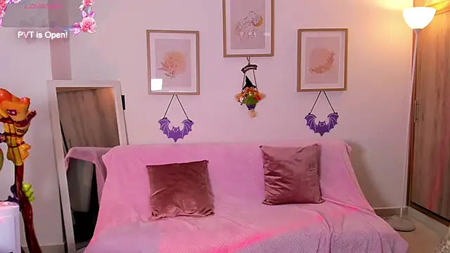 Veronica isaza   online show from October 16, 2025, 12:28 pm