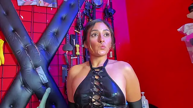 Madame pain  online show from January 3, 2025, 6:14 pm