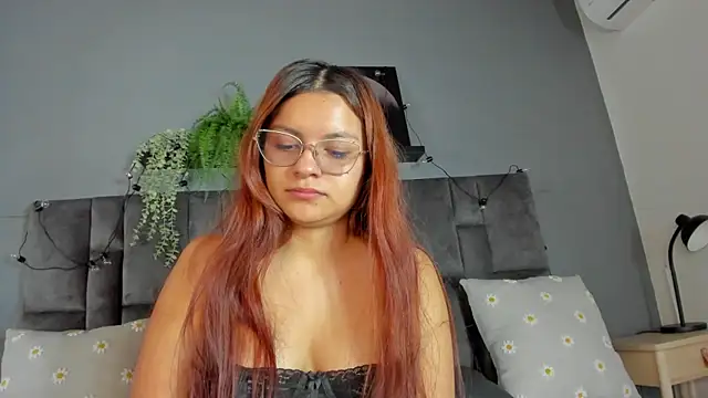 AbbyWathson online show from September 29, 2025, 7:40 pm