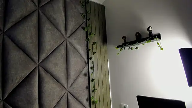 AbbyWathson online show from March 16, 2026, 11:47 am