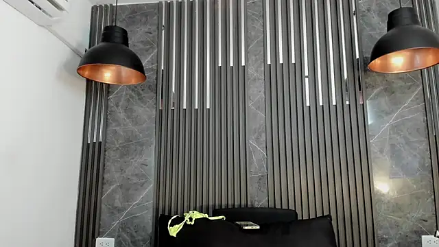 SaraiEvans online show from November 1, 2025, 3:30 am