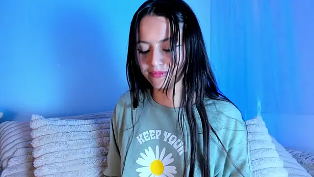 EmilyWithe online show from November 3, 2025, 11:59 pm