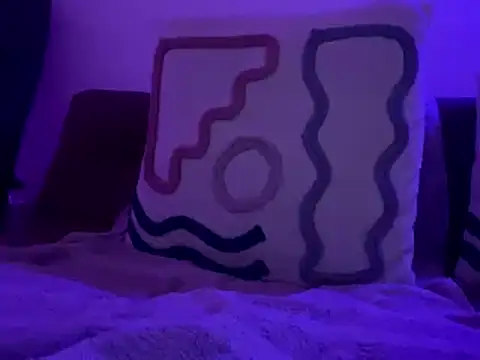 Snapshot of Alpha_theking chatting on February 12, 2025, 9:43 pm Alpha theking online show from February 12, 2025, 9:43 pm