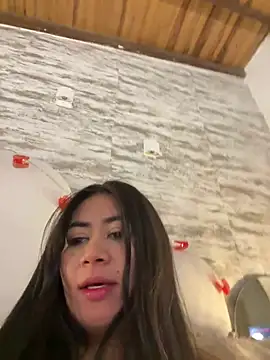 Snapshot of _MadiLee_ chatting on February 9, 2025, 12:49 am MadiLee online show from February 9, 2025, 12:49 am