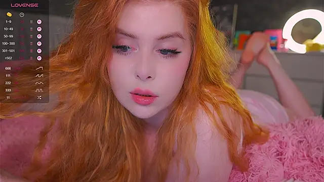 Snapshot of RedHotVixen0 chatting on November 3, 2025, 11:59 pm RedHotVixen0 online show from November 3, 2025, 11:59 pm