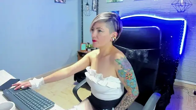 Snapshot of Maria_fernandaxxx_ chatting on December 7, 2024, 4:31 am Maria fernandaxxx  online show from December 7, 2024, 4:31 am
