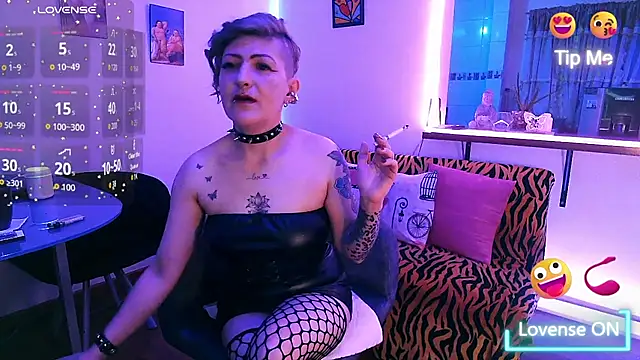 Snapshot of Maria_fernandaxxx_ chatting on October 7, 2025, 1:14 am Maria fernandaxxx  online show from October 7, 2025, 1:14 am