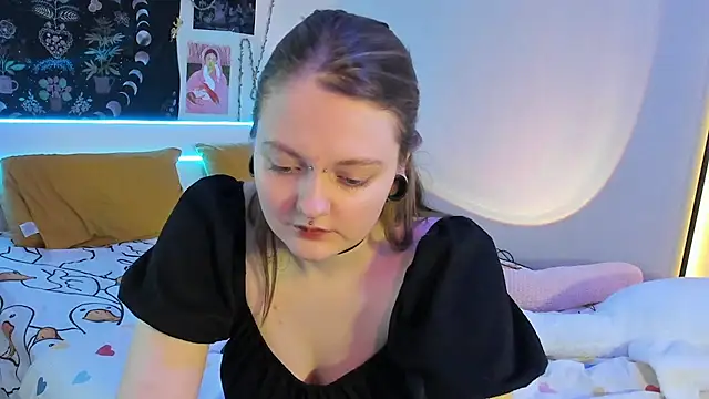 BebKonie online show from March 21, 2025, 4:18 pm