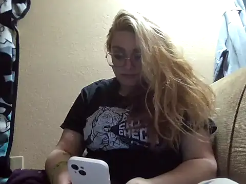 Lalalynn online show from March 11, 2026, 9:37 am