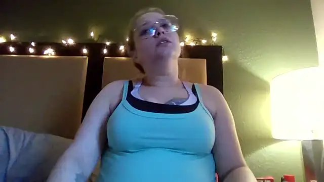 Lalalynn online show from March 16, 2026, 1:37 pm