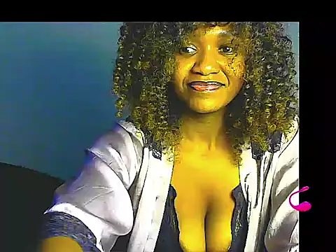 lilylovexx online show from May 11, 2026, 8:28 pm