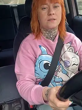 Snapshot of poussichienne chatting on March 13, 2026, 11:17 am poussichienne online show from March 13, 2026, 11:17 am