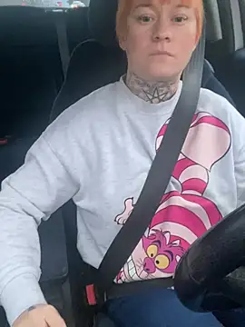 Snapshot of poussichienne chatting on March 16, 2026, 5:44 am poussichienne online show from March 16, 2026, 5:44 am