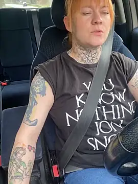 Snapshot of poussichienne chatting on March 23, 2026, 11:25 am poussichienne online show from March 23, 2026, 11:25 am