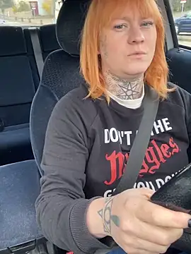 Snapshot of poussichienne chatting on March 26, 2026, 11:16 am poussichienne online show from March 26, 2026, 11:16 am