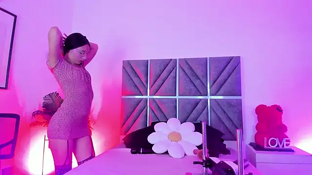 Snapshot of Laura_Dicardy chatting on February 28, 2026, 7:37 pm Laura Dicardy online show from February 28, 2026, 7:37 pm